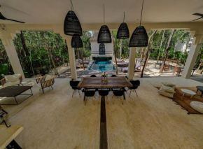 Moroccan vacation home for 16 guests!